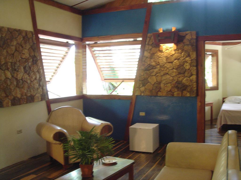 Whistling Bird Hotel Negril Ngoại thất bức ảnh