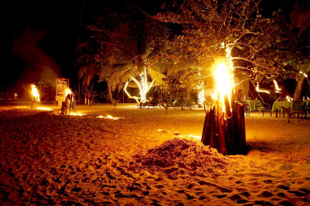 Whistling Bird Hotel Negril Ngoại thất bức ảnh